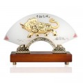 牛轉(zhuǎn)乾坤琉璃玉擺件